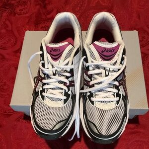 ASICS Gel-Galaxy 5 White/Berry/Black Running Shoes Size 9.5 NWT